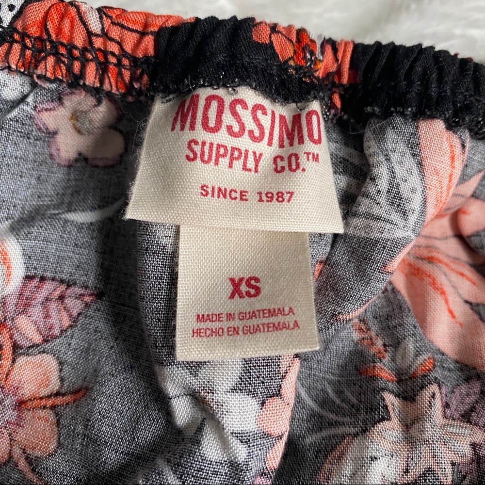 Floral Romper - Picture 2 of 4